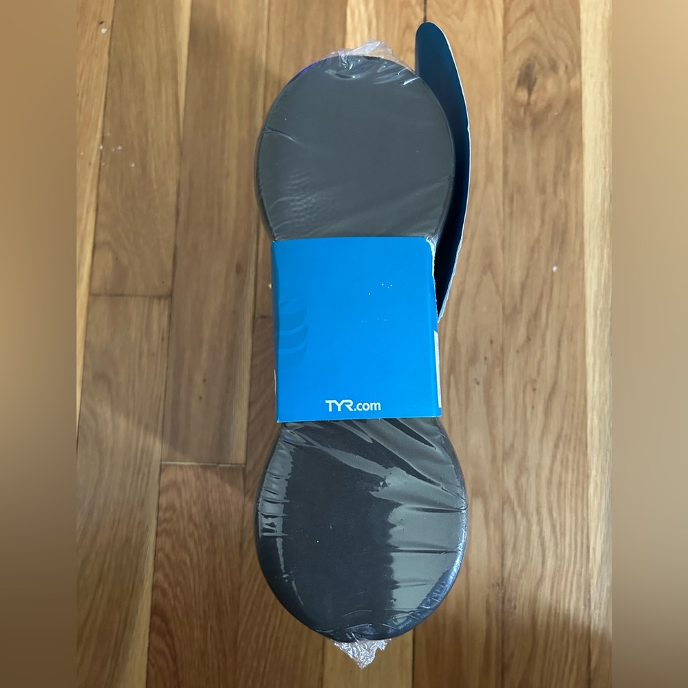 TYR Adult Pull Float - Picture 5 of 5